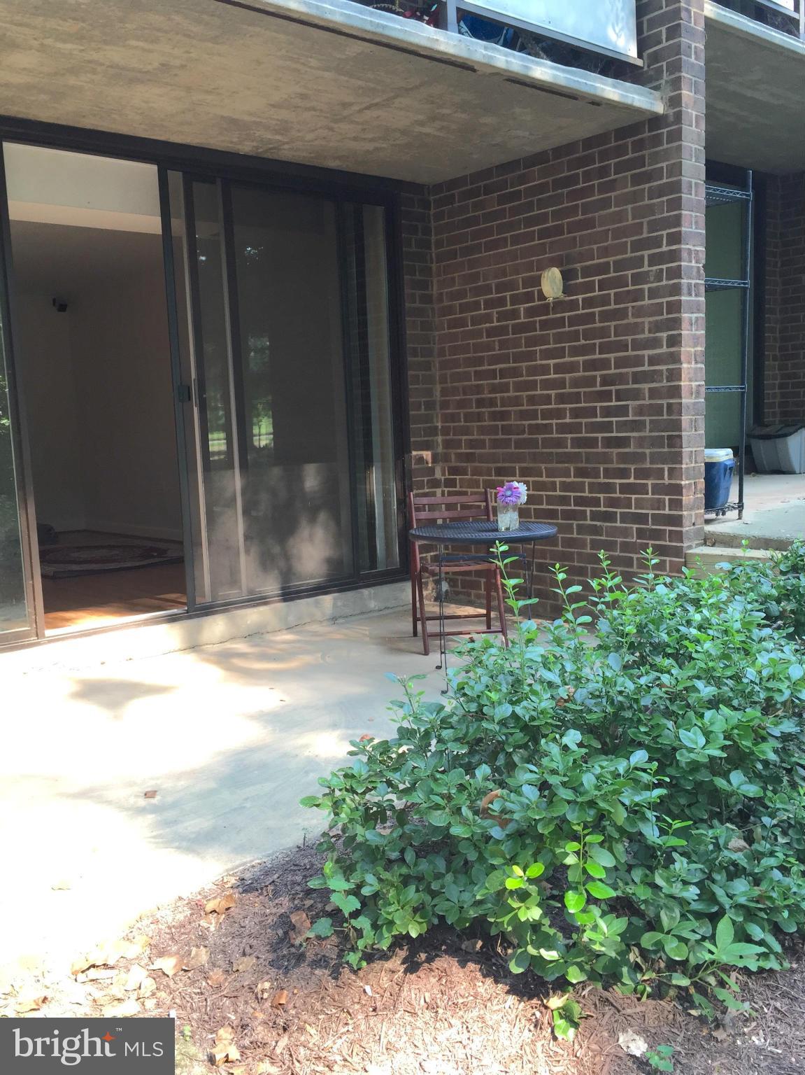 1428 Northgate Square, Unit 1A Reston, VA 20190 - Photo 19 of 20 Room to grill