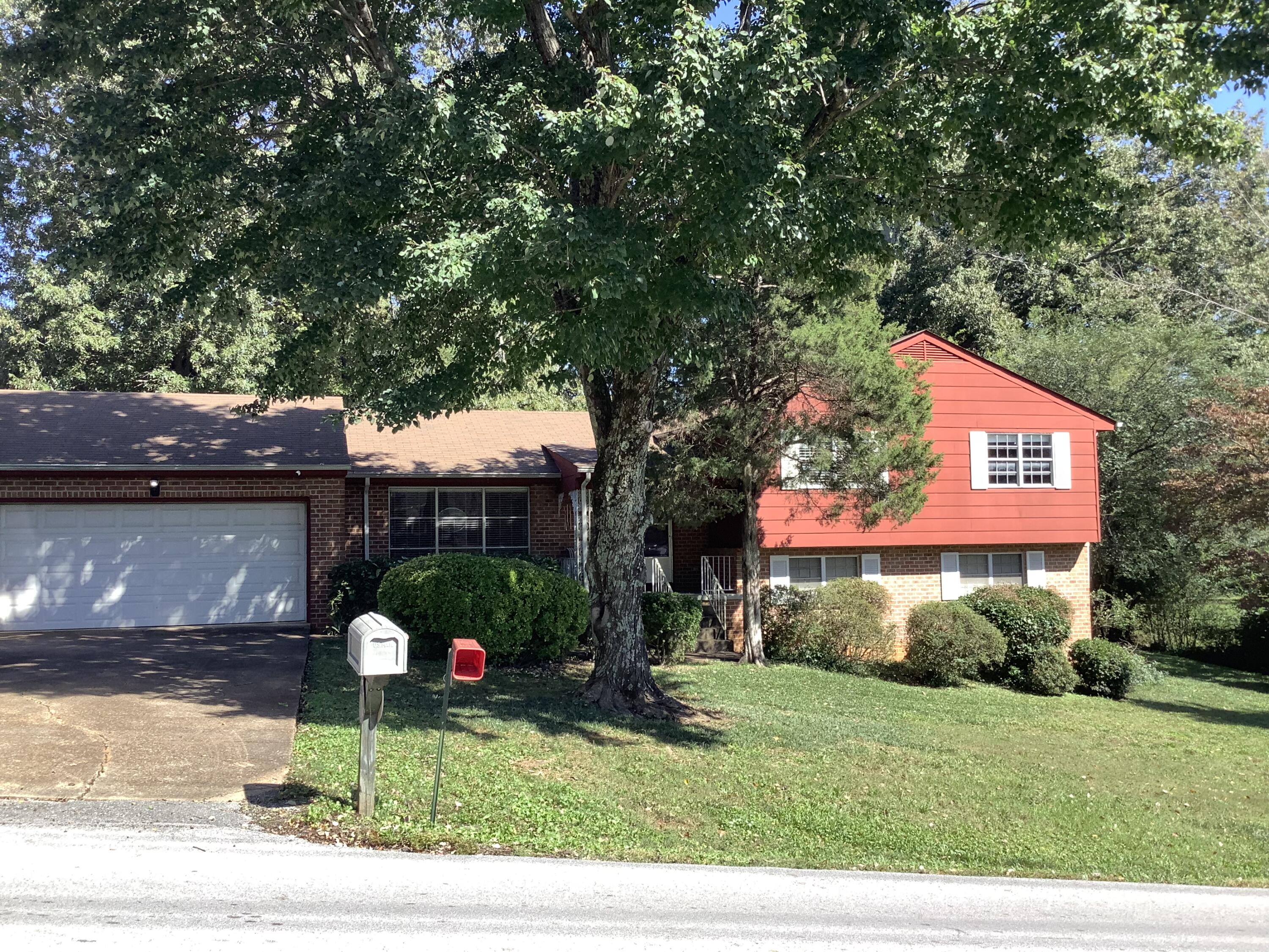 6731 Dupre Road Chattanooga, TN 37421 - Photo 1 of 36 A5868C30-E6C9-4AF8-96B5-BCC262E735DF