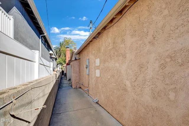 $1,248,000 | 3942 Los Olivos Lane, Glendale, CA 91214