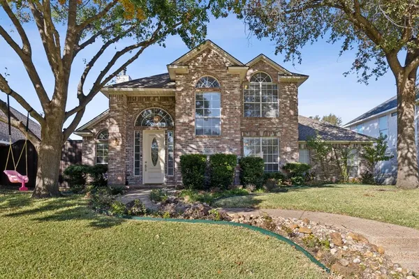 $3,000 | 3831 Walden Way, Dallas, TX 75287