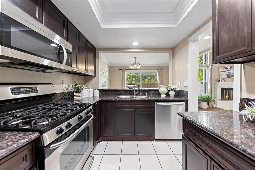 555 Canyon Hill Road San Dimas, CA 91773 - Photo 12 of 36