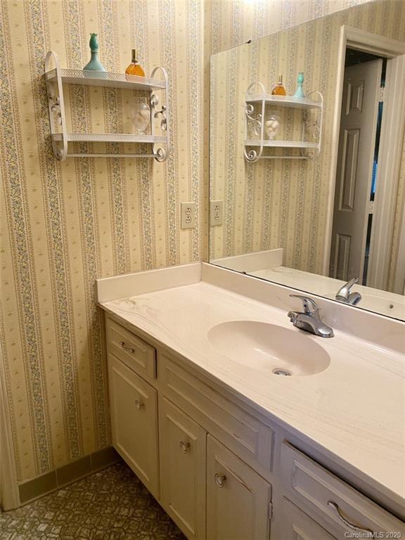 2816 Ferncliff Road Charlotte, NC 28211 - Photo 12 of 19