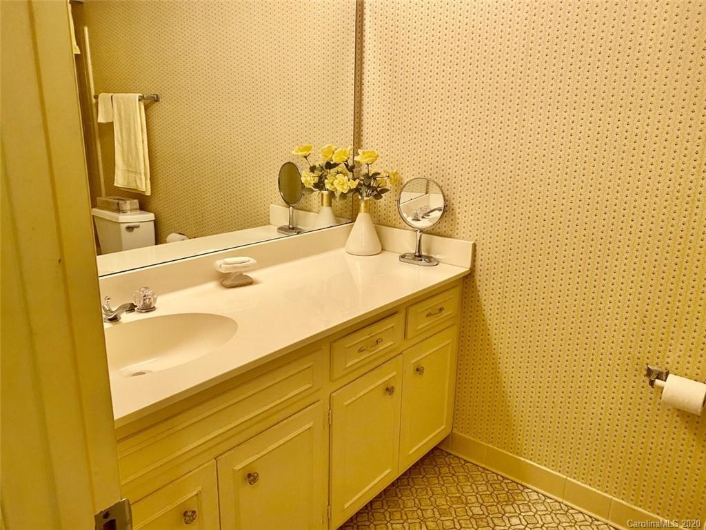 2816 Ferncliff Road Charlotte, NC 28211 - Photo 14 of 19