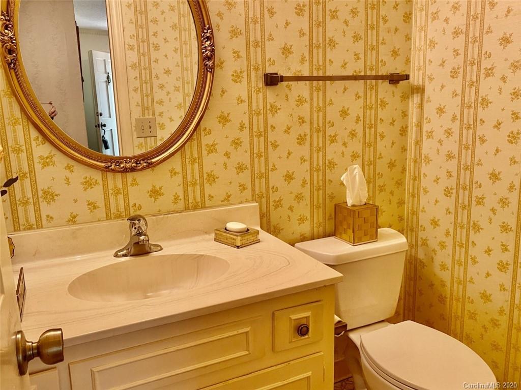 2816 Ferncliff Road Charlotte, NC 28211 - Photo 7 of 19