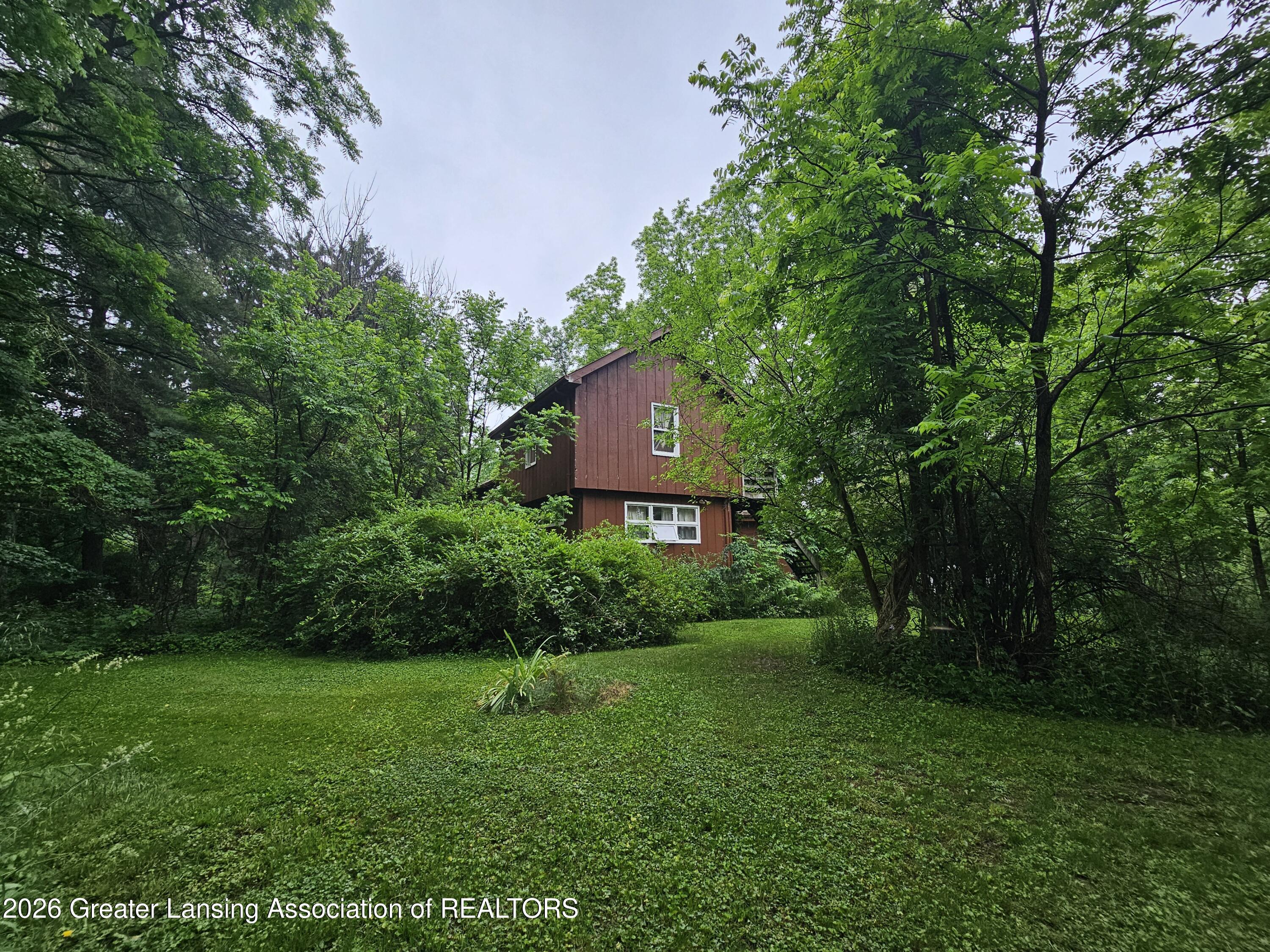 14540 South Wacousta Road Grand Ledge, MI 48837 - Photo 46 of 48 Side view
