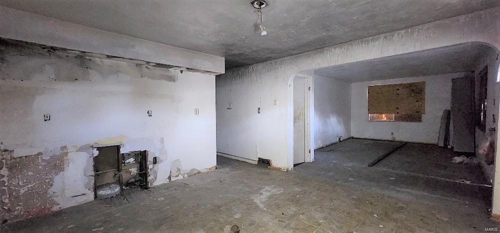 701 Robert Avenue Ferguson, MO 63135 - Photo 7 of 20