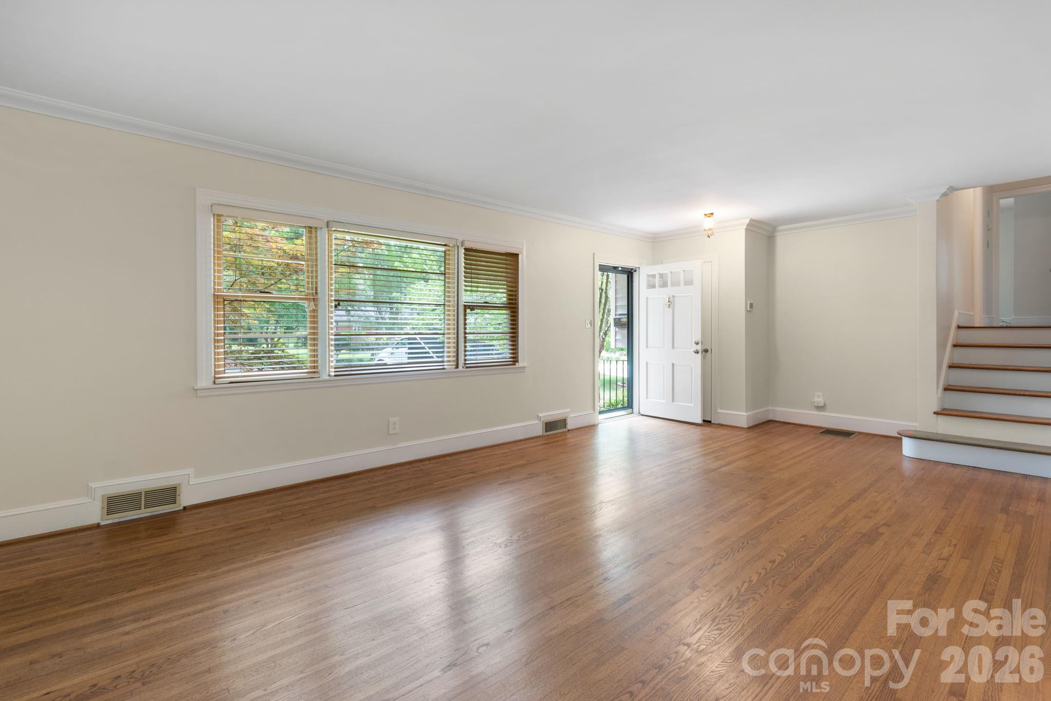 4215 Chelmsford Road Charlotte, NC 28211 - Photo 4 of 23 Gallery Image 4