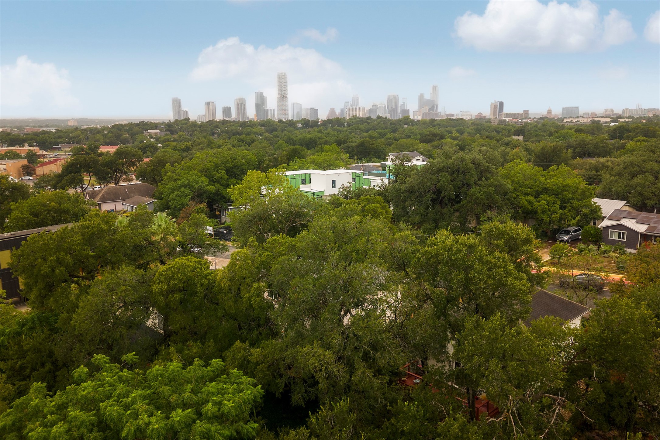 3003 Glen Rae Street Austin, TX 78702 - Photo 35 of 38 The commute to Downtown Austin is exceptionally short, putting the city center’s dining, entertainment, and employment corridors just minutes from your front door