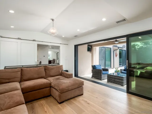 $3,995,000 | 1879 Tahiti Drive, Costa Mesa, CA 92626