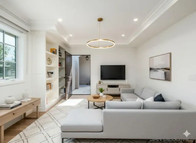 $3,995,000 | 1879 Tahiti Drive, Costa Mesa, CA 92626