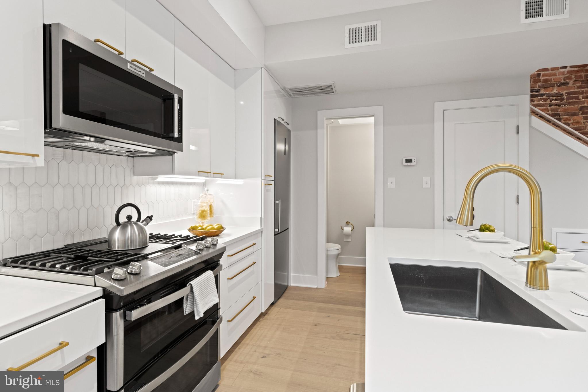 1114 T Street Northwest Washington, DC 20009 - Photo 11 of 34