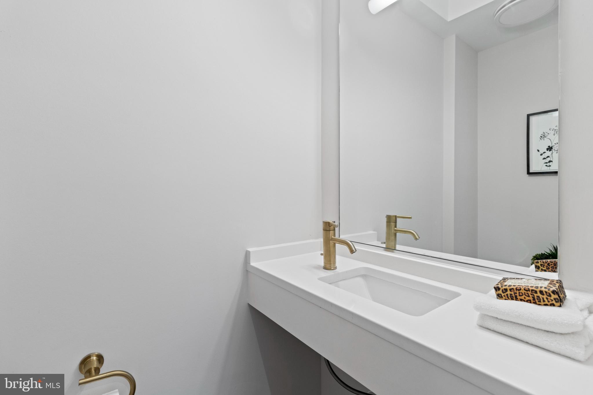 1114 T Street Northwest Washington, DC 20009 - Photo 12 of 34