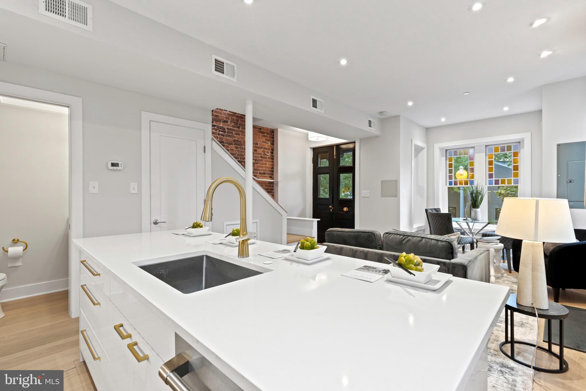 1114 T Street Northwest Washington, DC 20009 - Photo 9 of 34