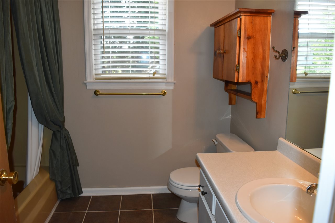 137 Boyd Road Boiling Springs, SC 29316 - Photo 8 of 20