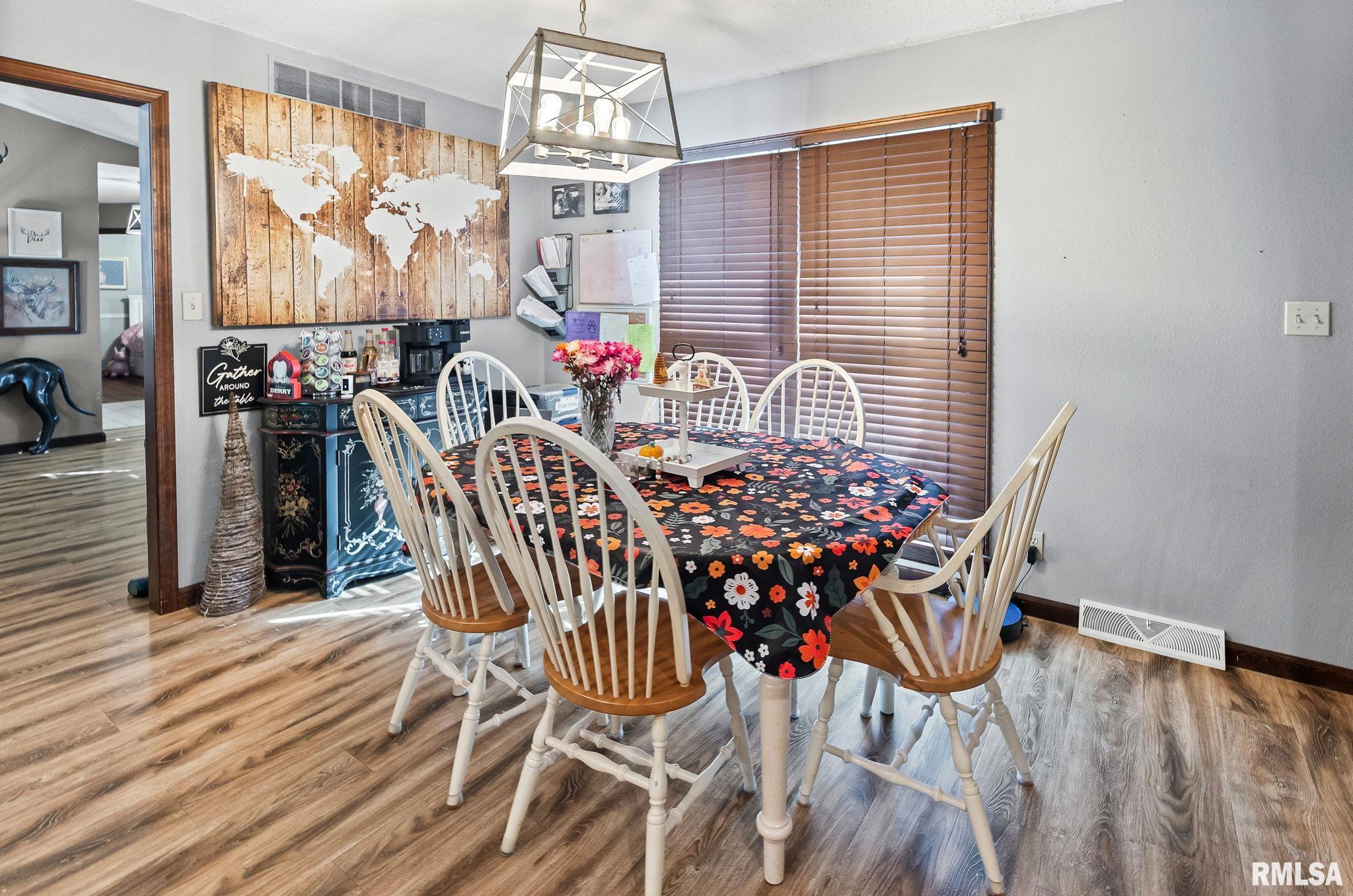 628 Tracy Terrace Centralia, IL 62801 - Photo 15 of 48