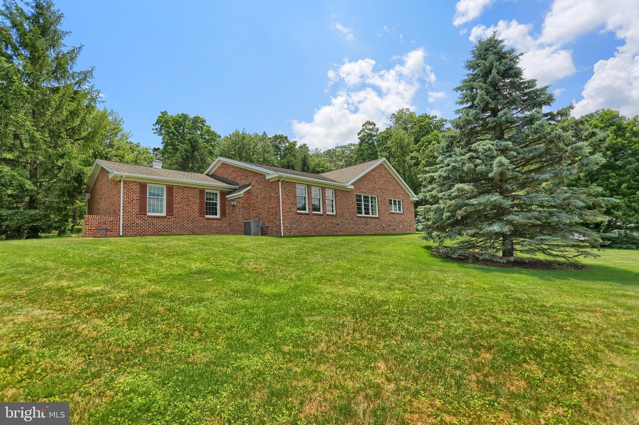 11604 Woodhaven Road Waynesboro, PA 17268 - Photo 11 of 76 Gallery Image 11