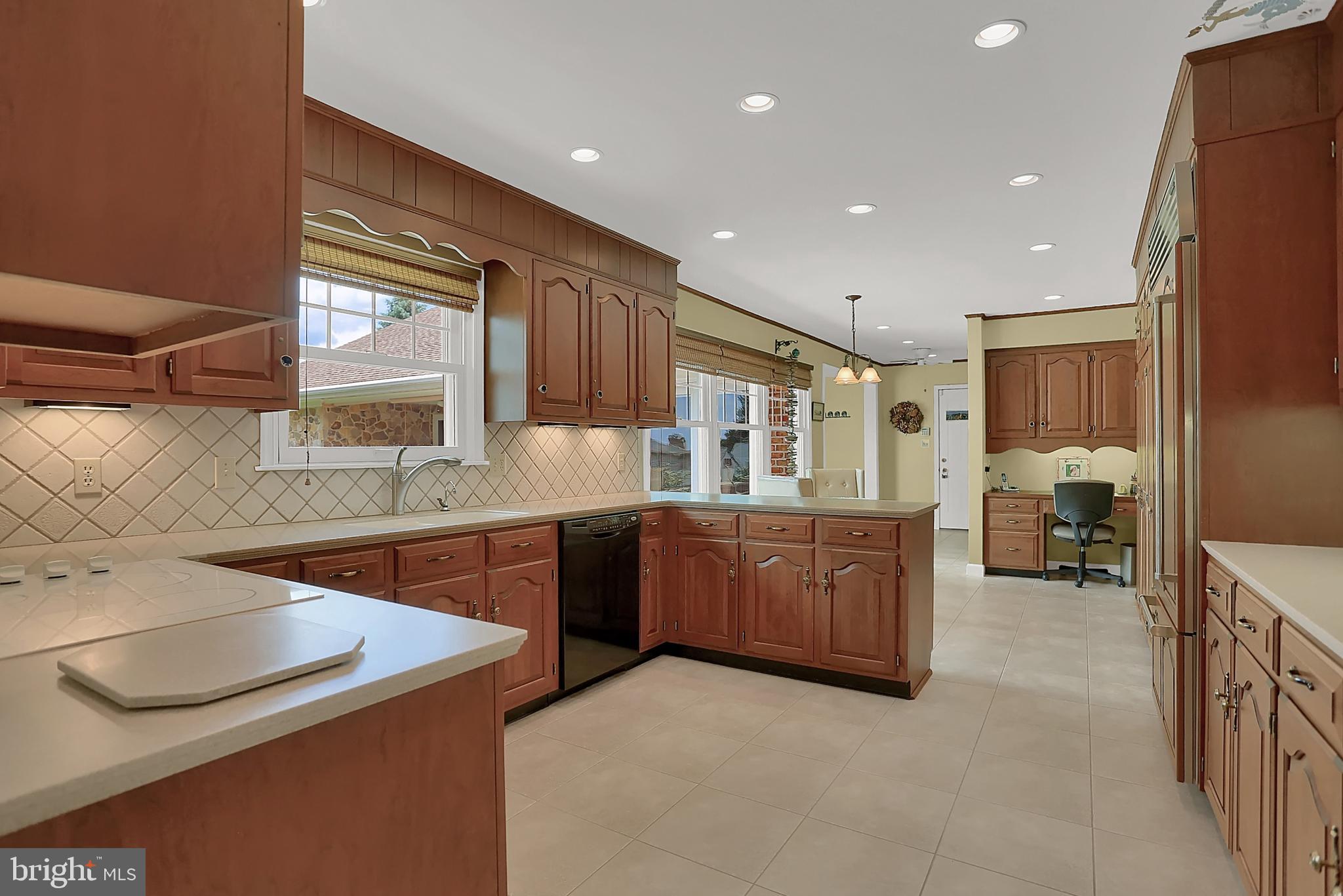 11604 Woodhaven Road Waynesboro, PA 17268 - Photo 38 of 76 Kitchen