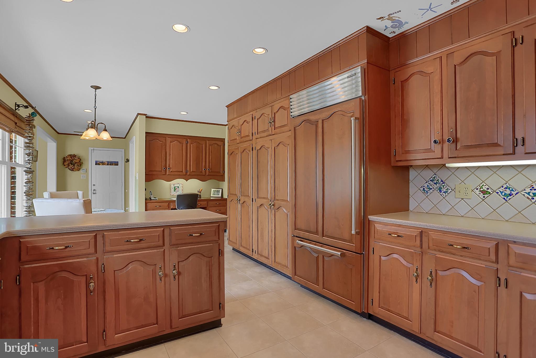 11604 Woodhaven Road Waynesboro, PA 17268 - Photo 39 of 76 Subzero fridge