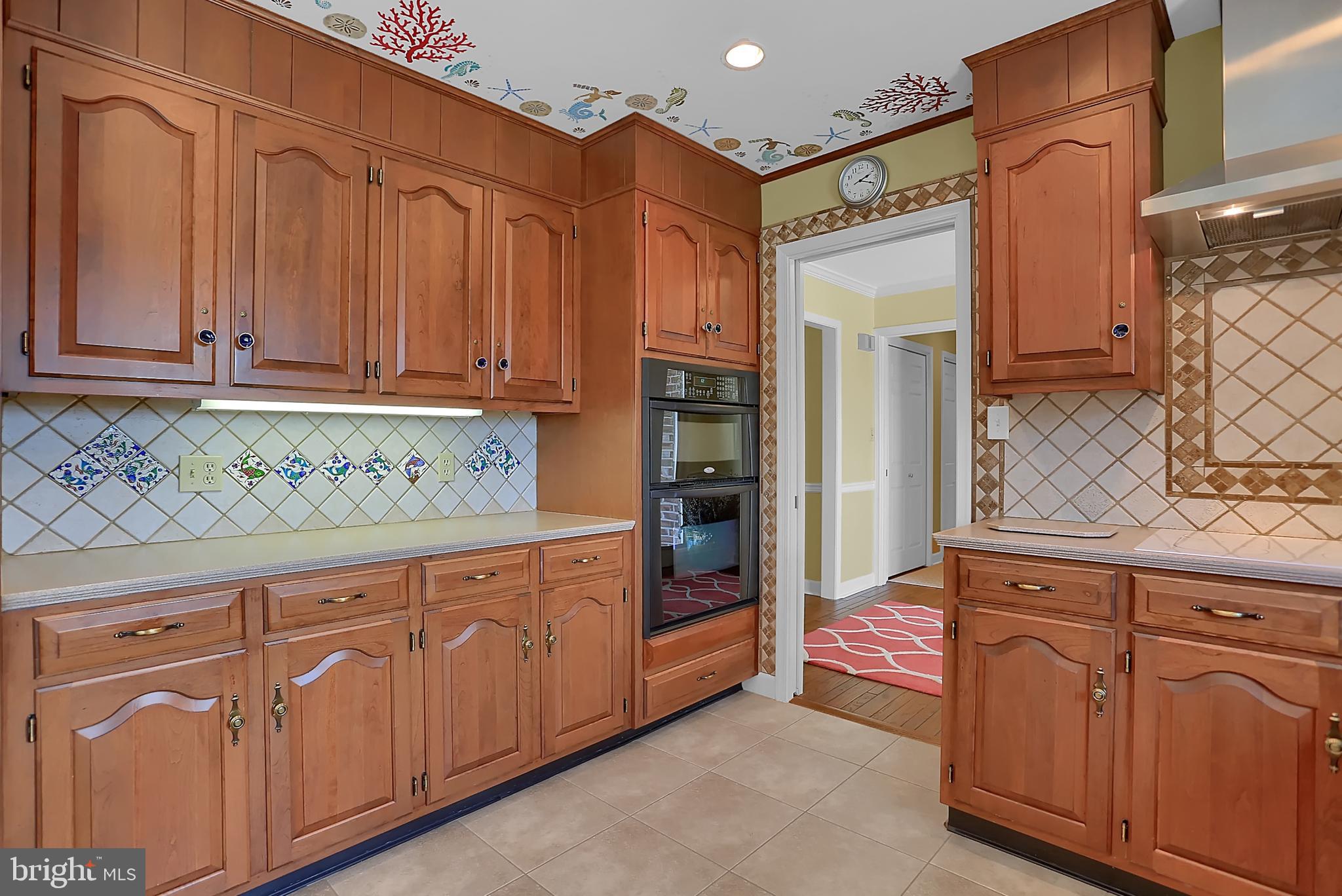 11604 Woodhaven Road Waynesboro, PA 17268 - Photo 40 of 76 Double oven