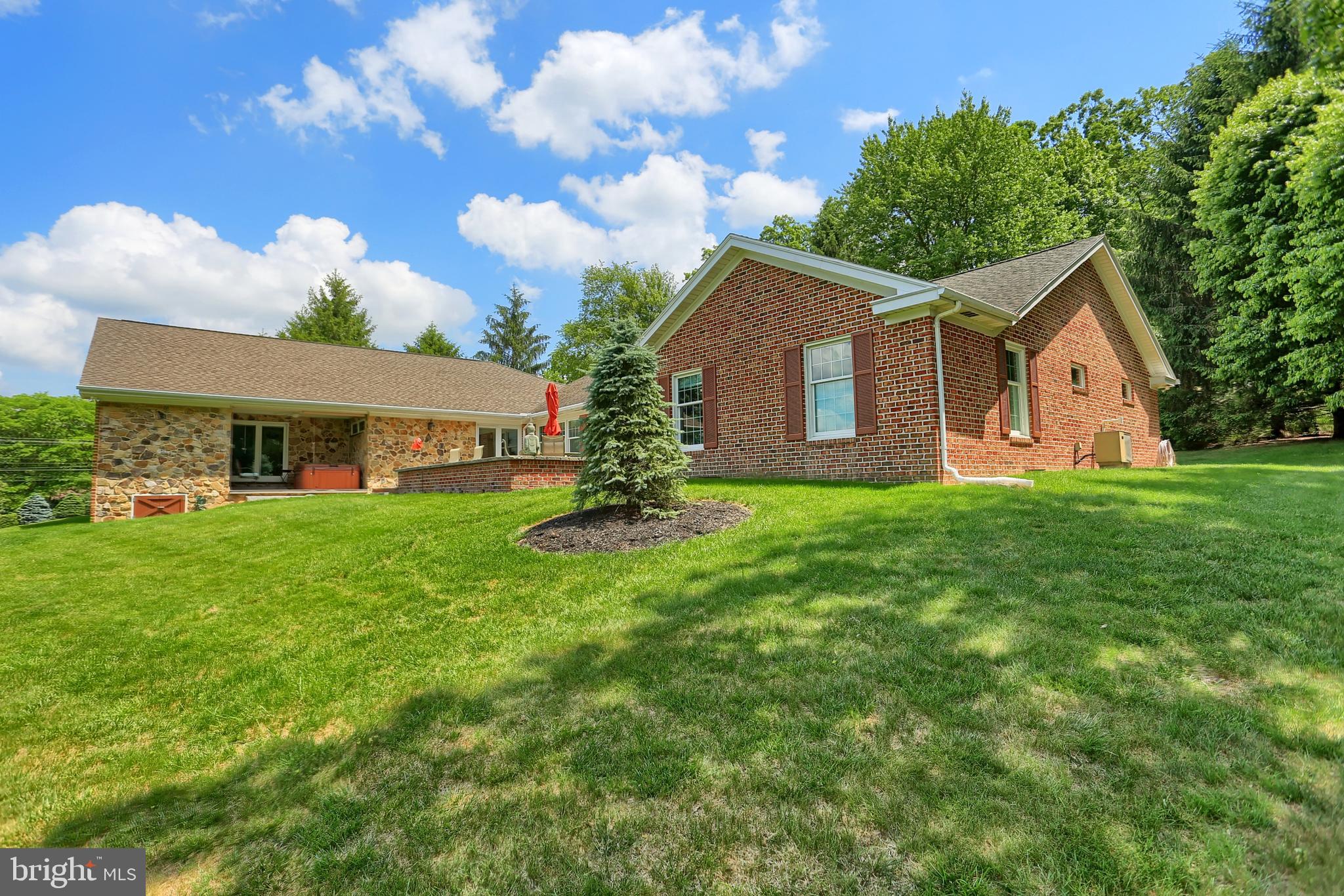 11604 Woodhaven Road Waynesboro, PA 17268 - Photo 8 of 76 Gallery Image 8
