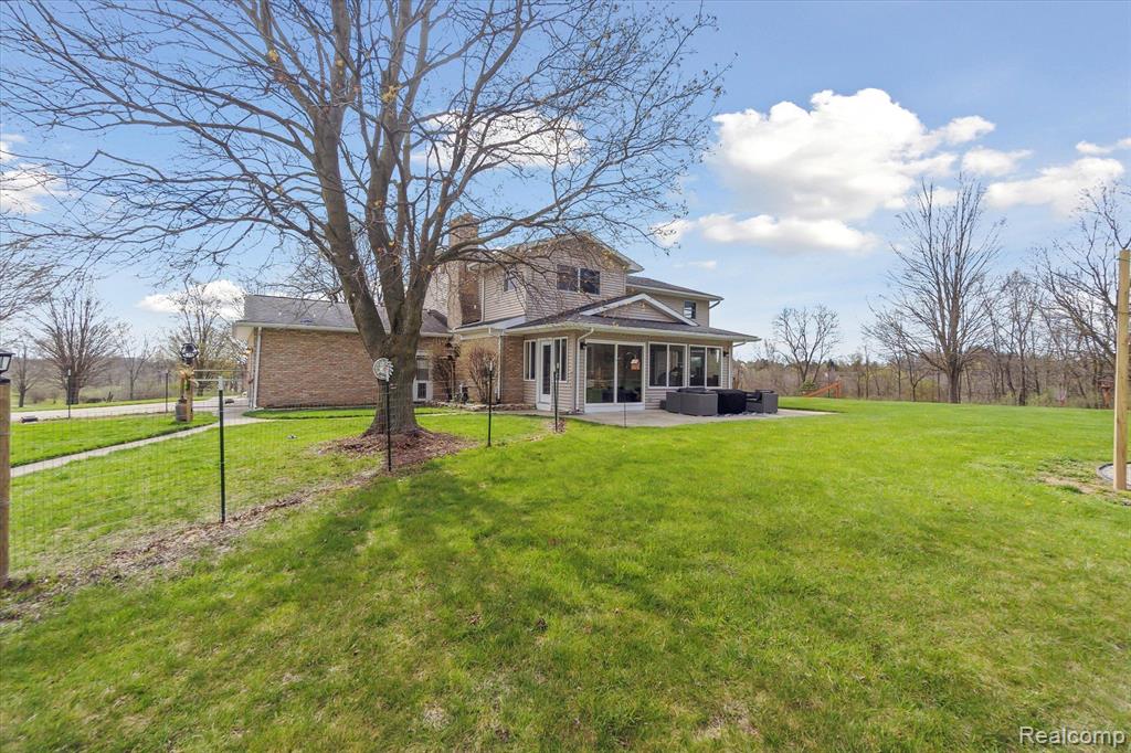 8114 Gale Road Grand Blanc, MI 48439 - Photo 11 of 87