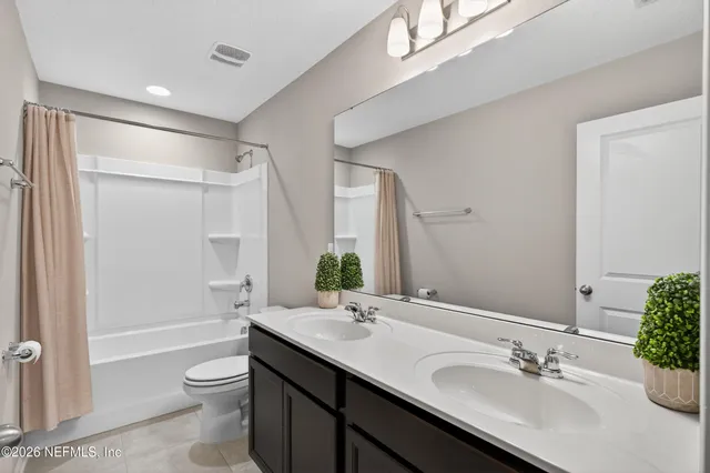 $555,000 | 688 Sycamore Way, Orange Park, FL 32073