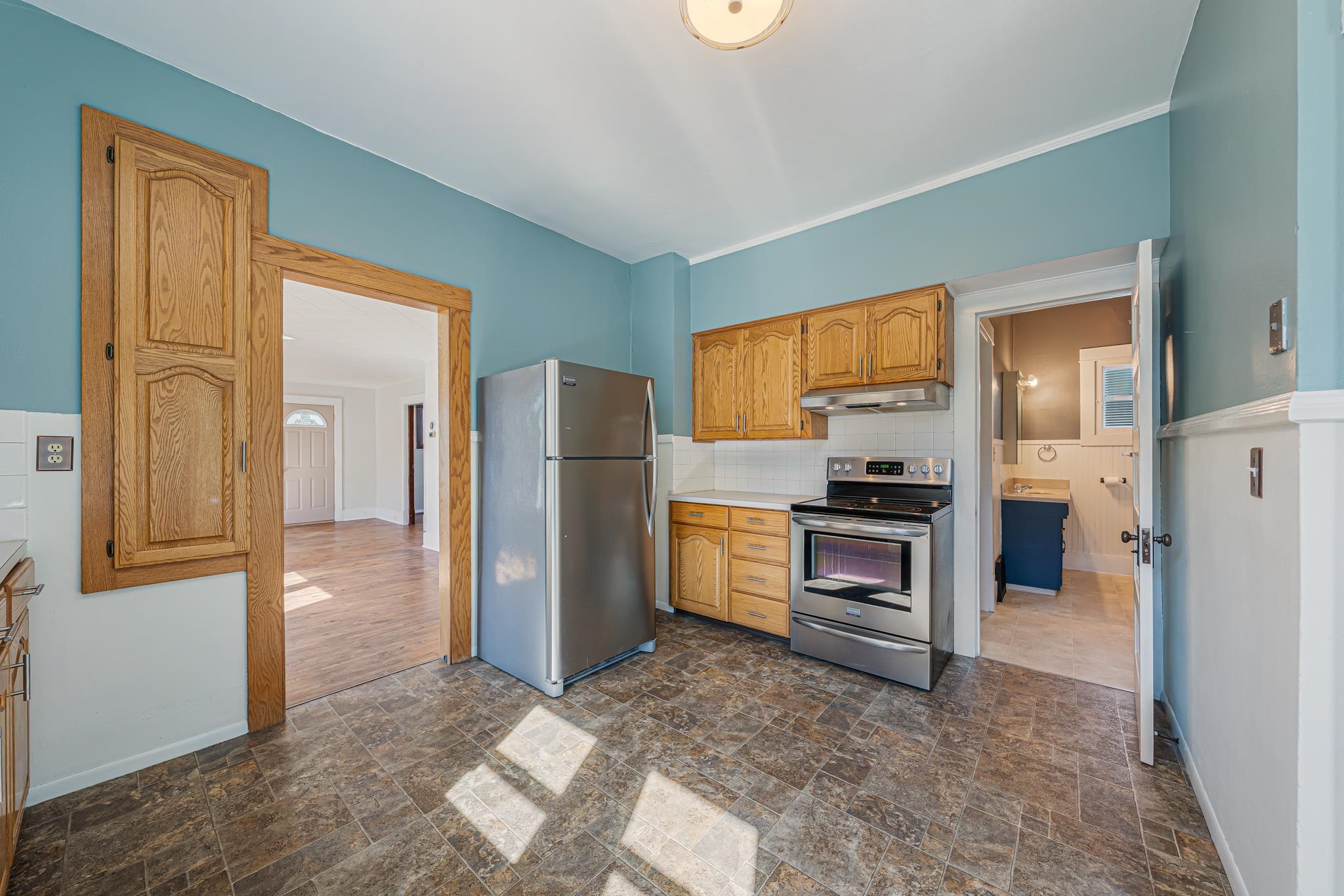 1561 West Prospect Avenue Appleton, WI 54914 - Photo 2 of 42 Gallery Image 2