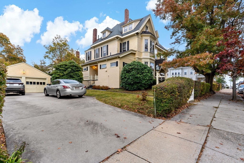 216 Prospect Street Fall River, MA 02720 - Photo 3 of 38