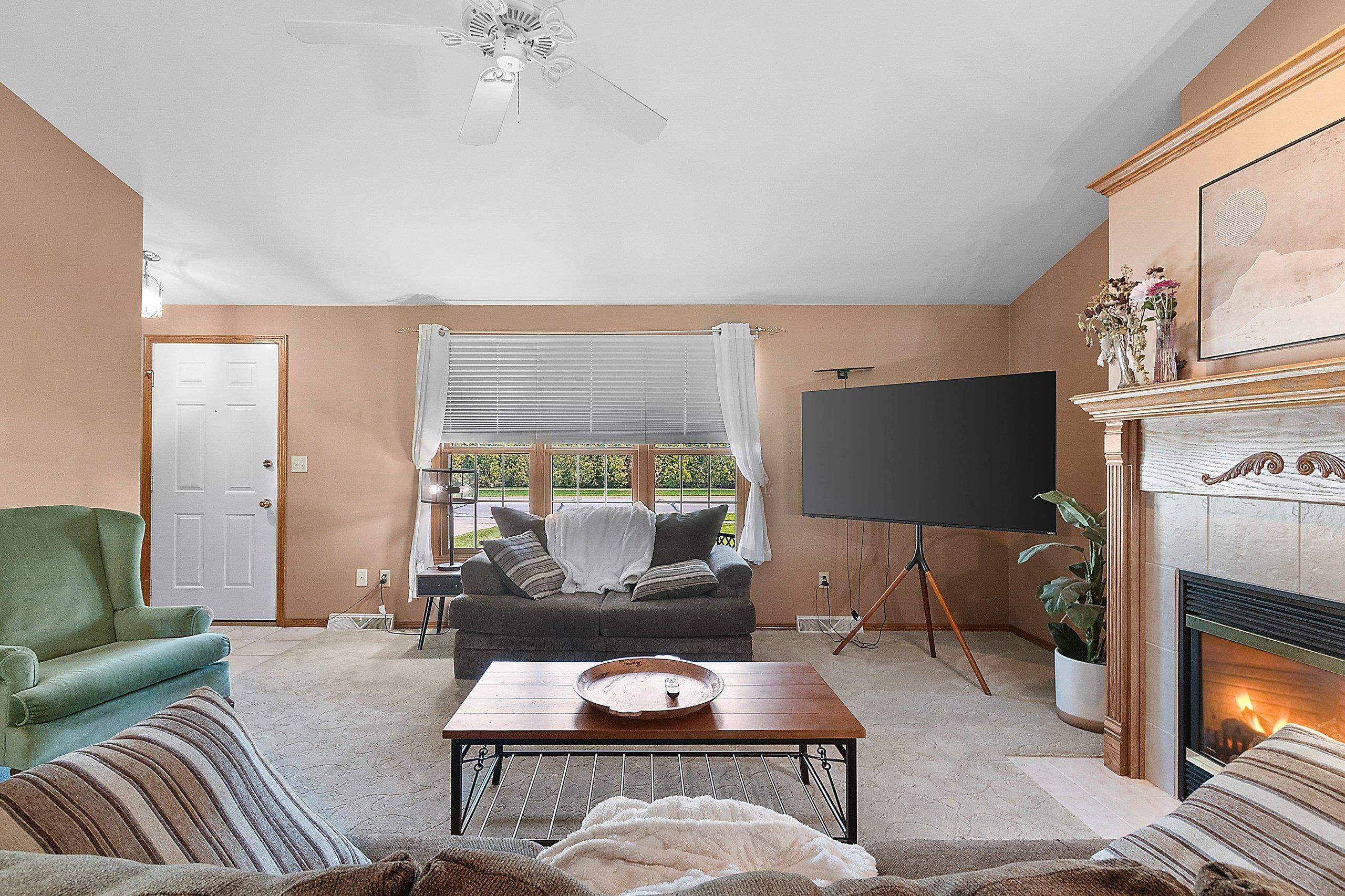 674 Swan Road De Pere, WI 54115 - Photo 6 of 51