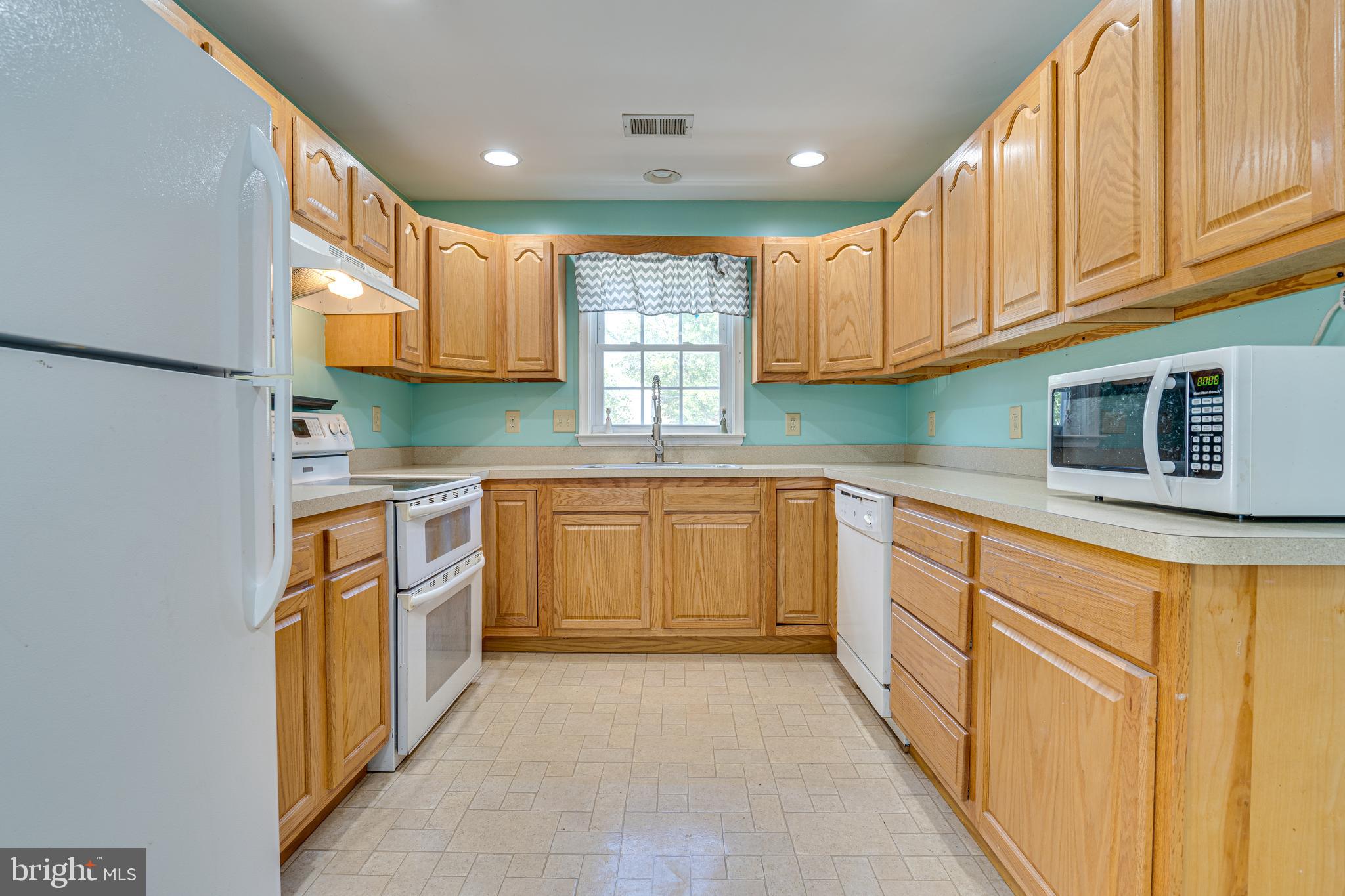 408 East 13th Avenue Ranson, WV 25438 - Photo 7 of 25