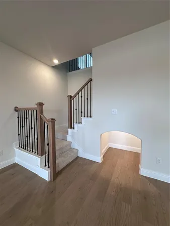 a view of entryway and hall