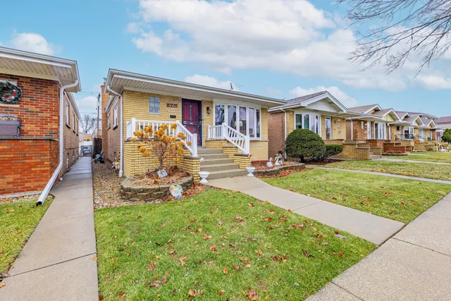 a front view of house with yard