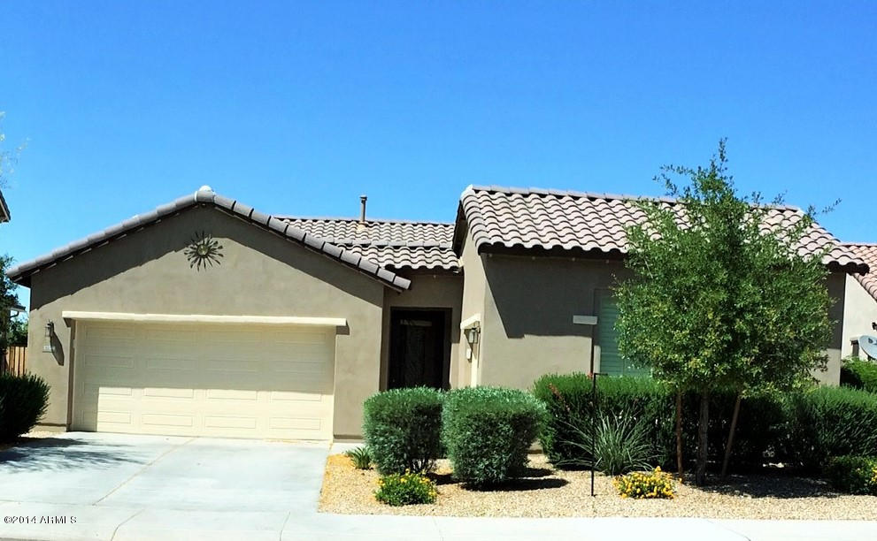 17548 West Verdin Road Goodyear, AZ 85338 - Photo 7 of 44 17548 Verdin Front (14)
