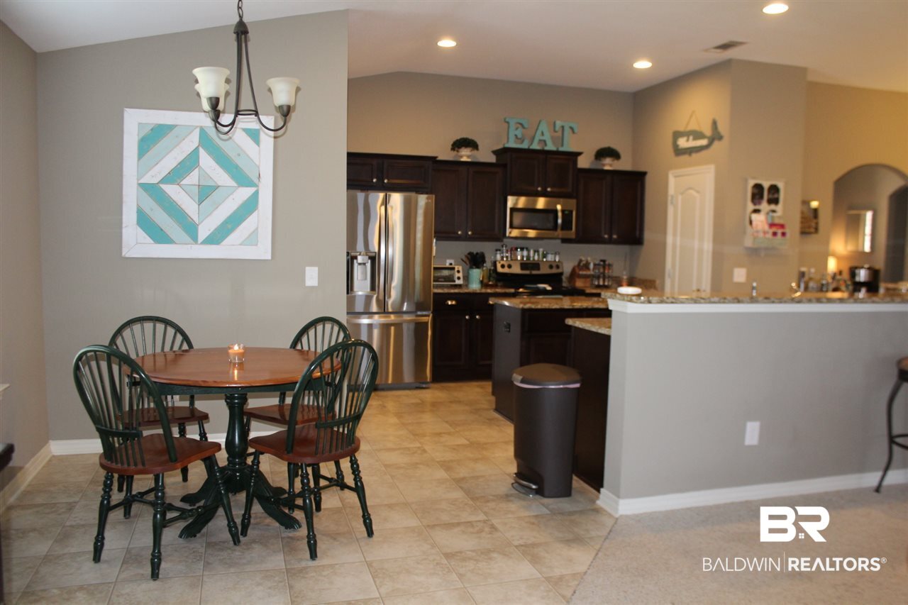 239 Meadow Run Loop East Foley, AL 36535 - Photo 4 of 42 Breakfast/kitchen