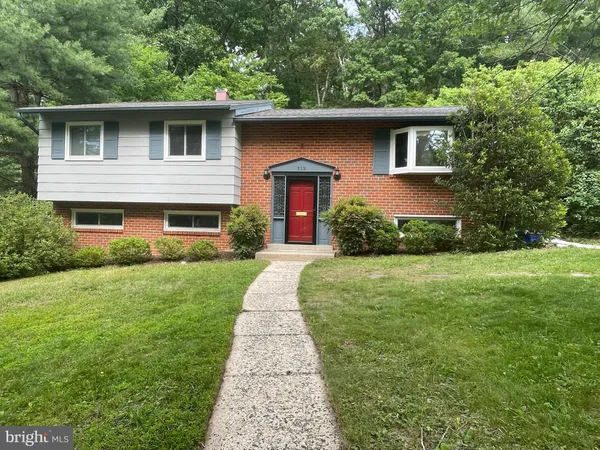 $3,300 | 112 Claybrook Drive, Silver Spring, MD 20902