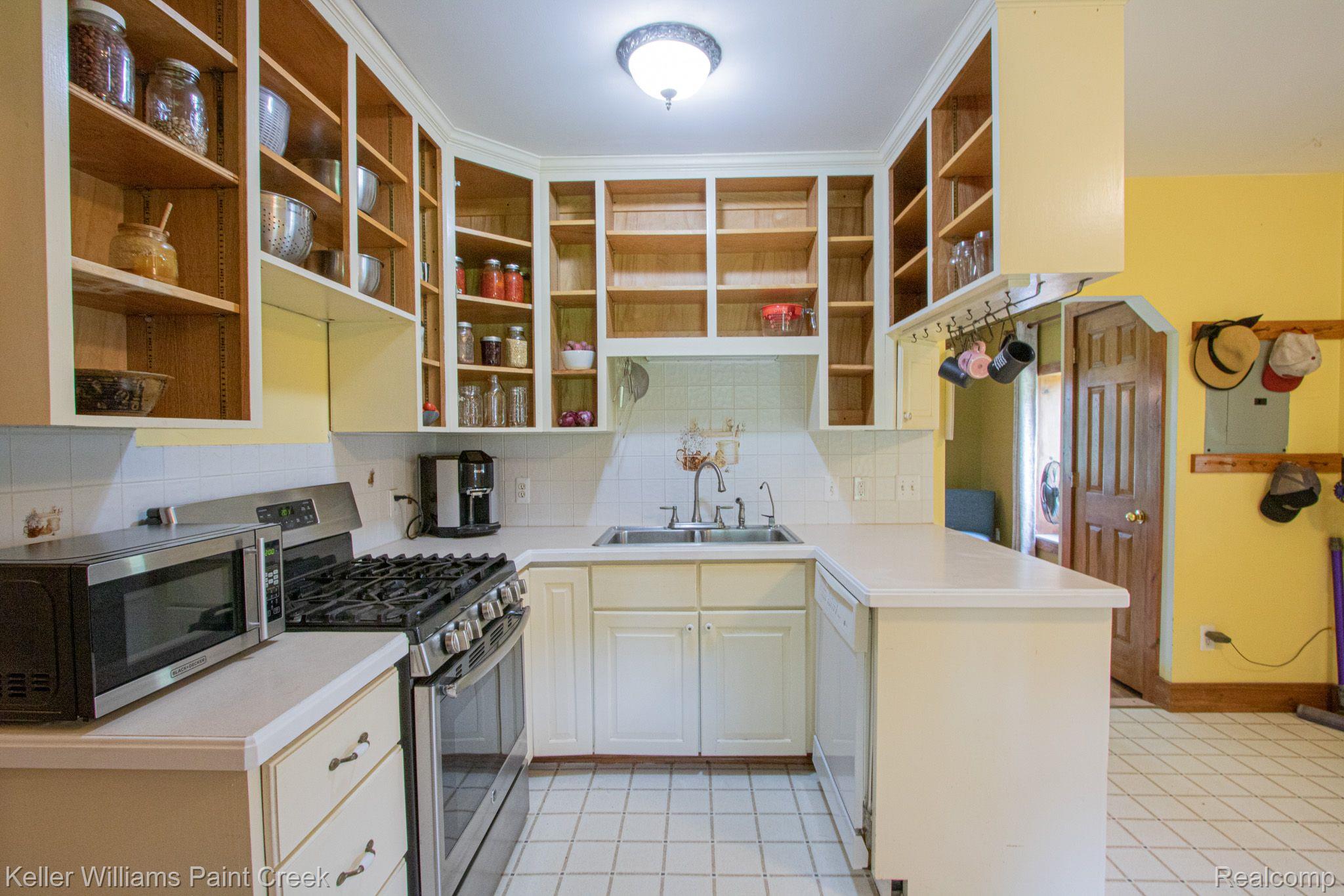 9319 Sparling Road Goodells, MI 48027 - Photo 8 of 36 Gallery Image 8