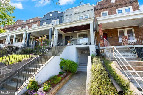 $1,075,000 | 728 Farragut Street Northwest, Washington, DC 20011