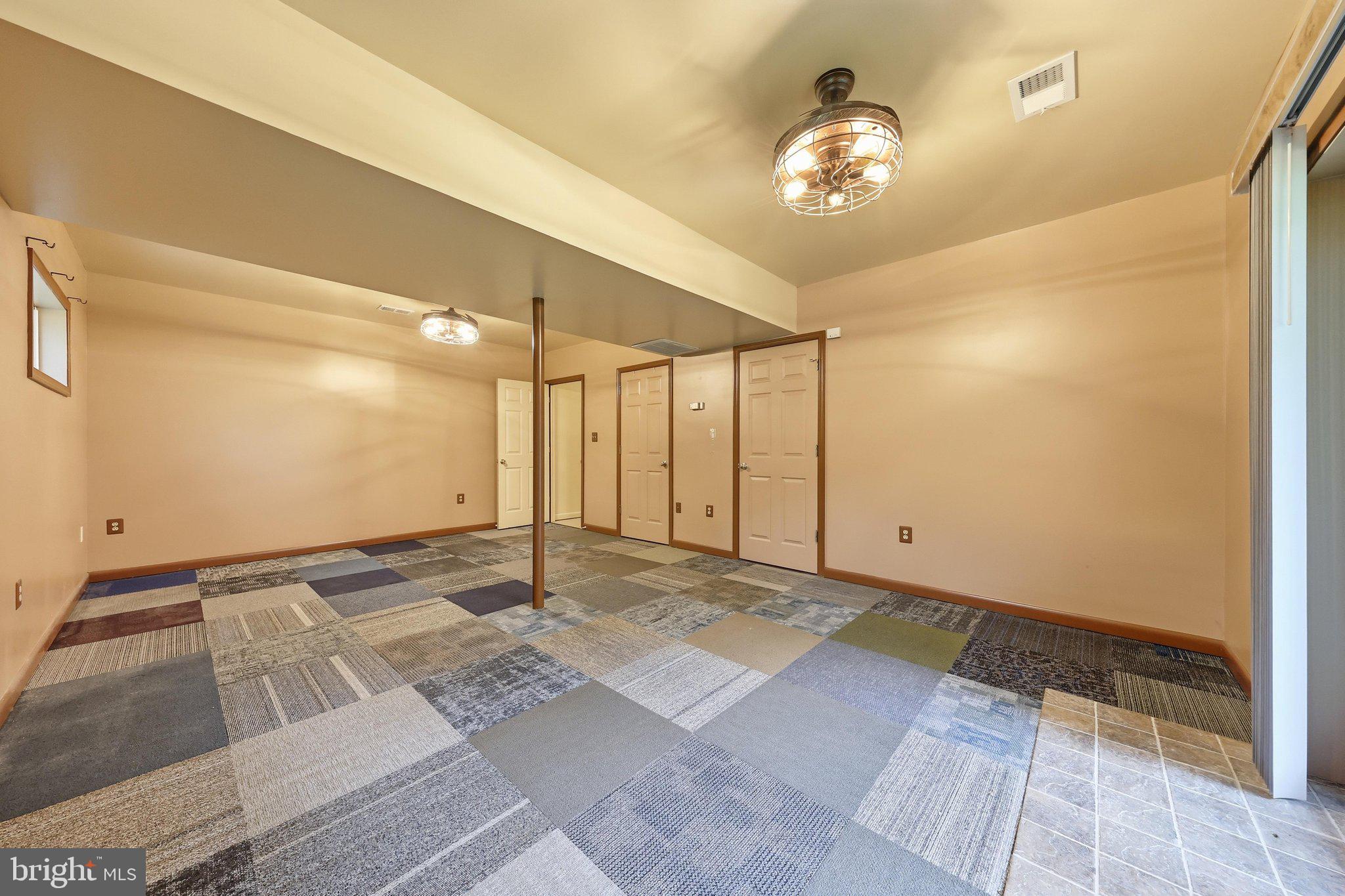 1335 Brown Road Knoxville, MD 21758 - Photo 32 of 68 Family Room