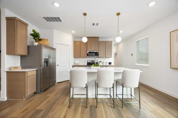 $343,990 | 2811 McHenry Lndg Lane, Houston, TX 77051