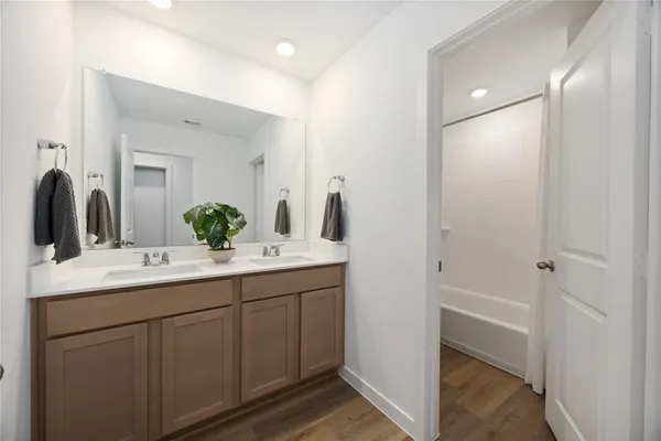 $343,990 | 2811 McHenry Lndg Lane, Houston, TX 77051