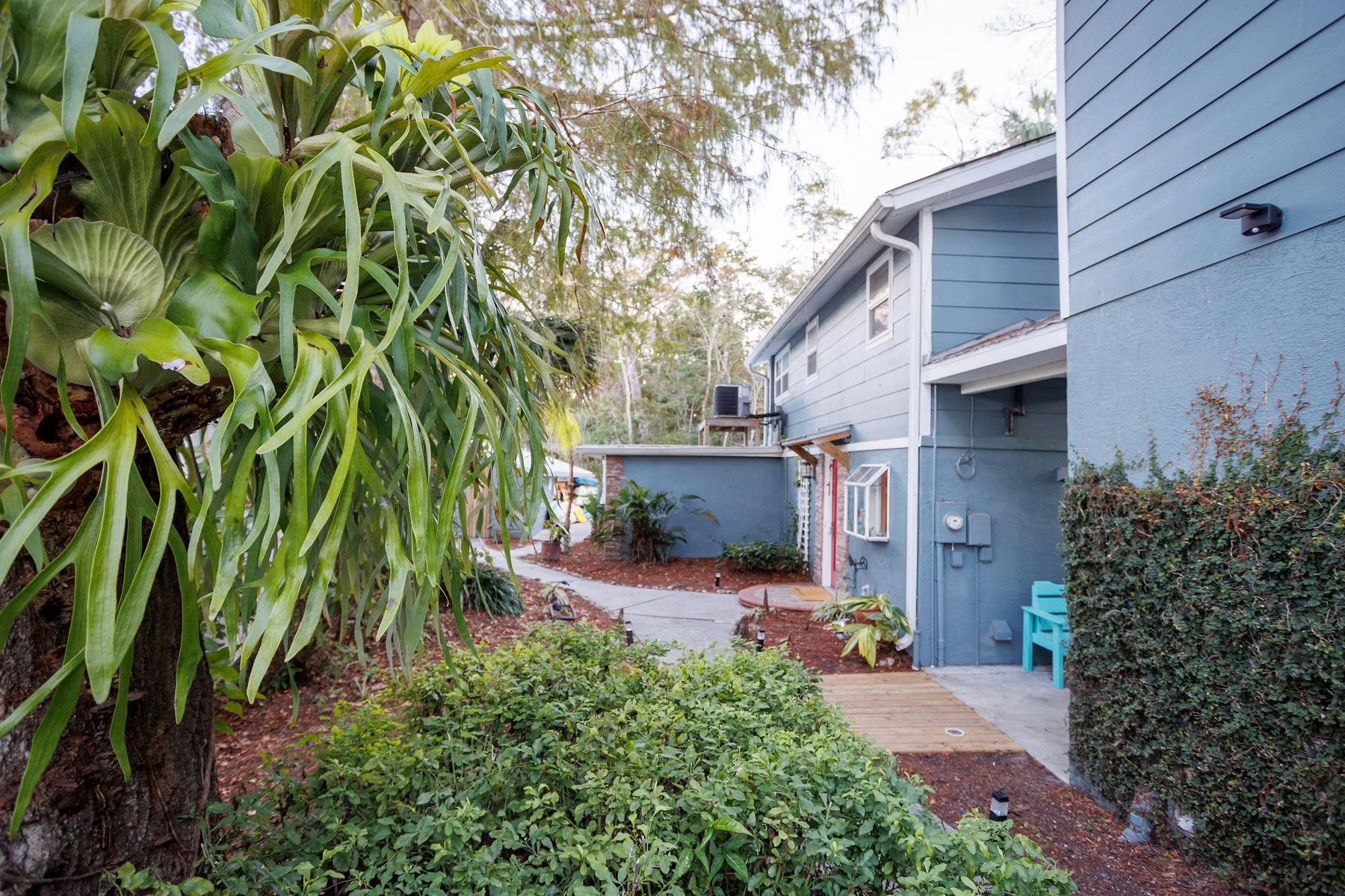6194 Bear Trail Weeki Wachee, FL 34607 - Photo 10 of 68