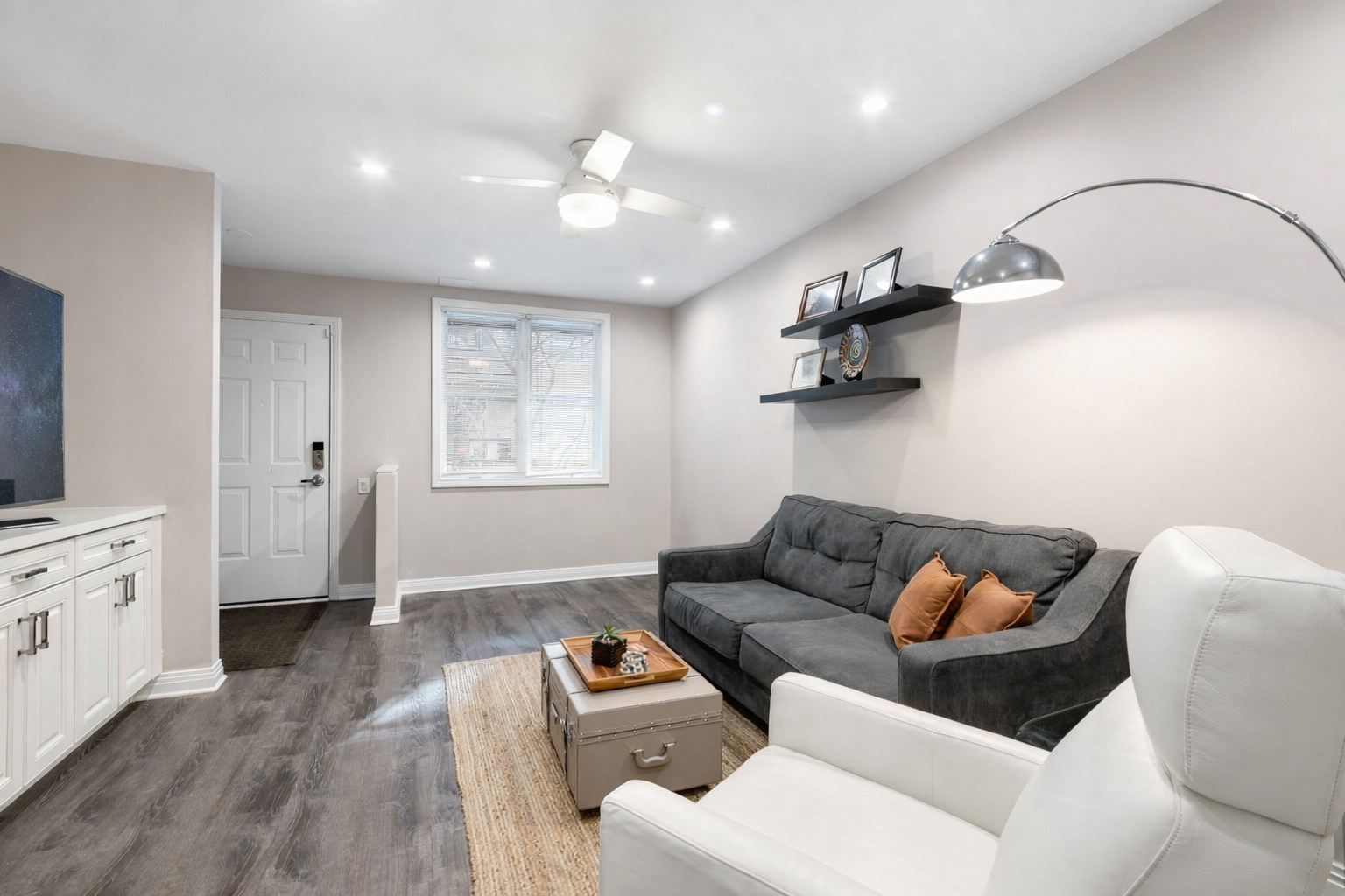 1816 South Indiana Avenue, Unit D Chicago, IL 60616 - Photo 4 of 29