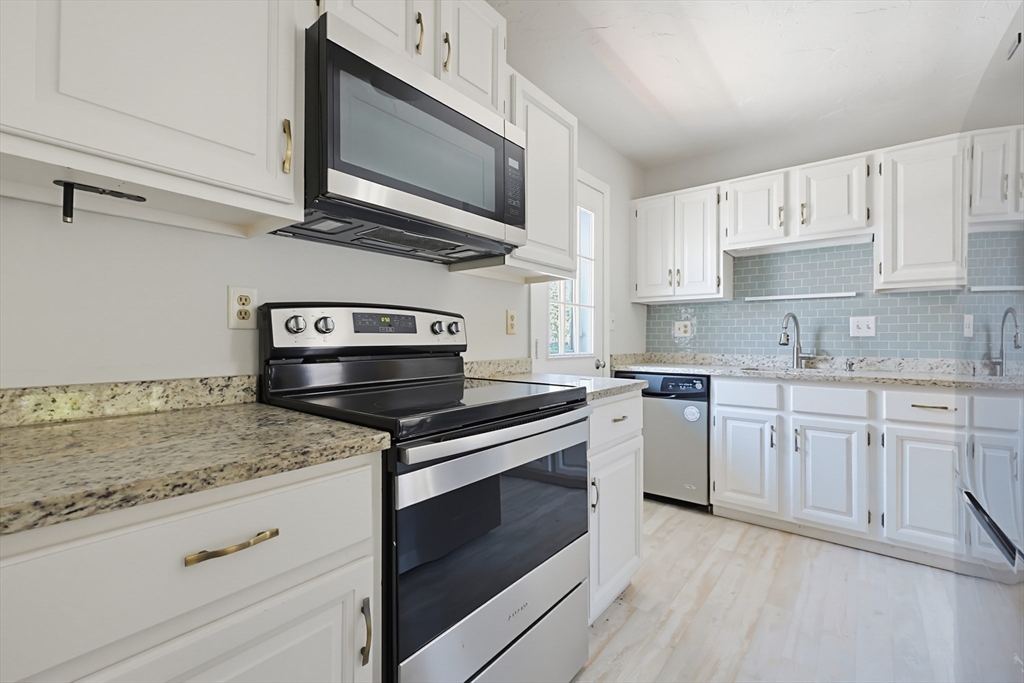 425 Main Street, Unit 9D Hudson, MA 01749 - Photo 8 of 41