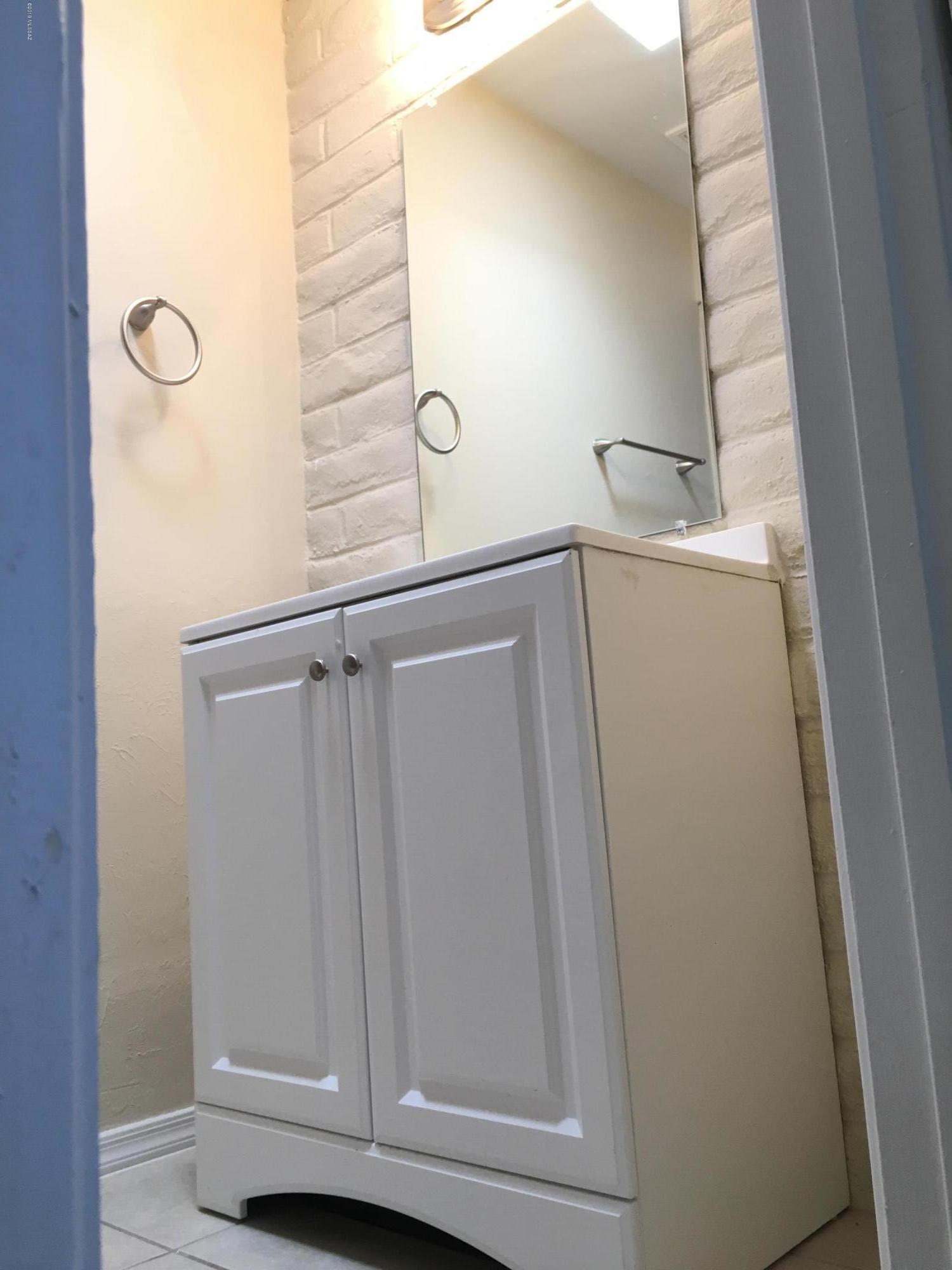 9630 East Sellarole Road Tucson, AZ 85730 - Photo 17 of 29 Gallery Image 17