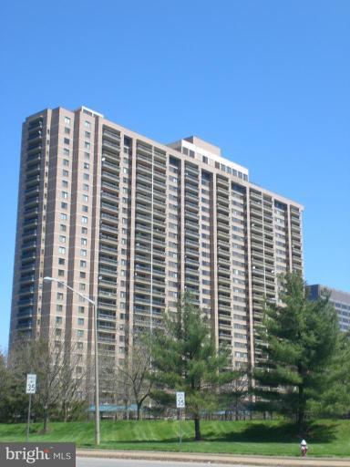 5505 Seminary Road, Unit 1701N Falls Church, VA 22041 - Photo 1 of 20 a front view of a building with a yard