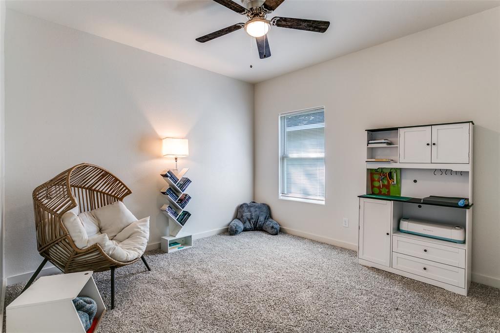 1108 South Morris Street Gainesville, TX 76240 - Photo 16 of 23 a workspace with furniture and a window