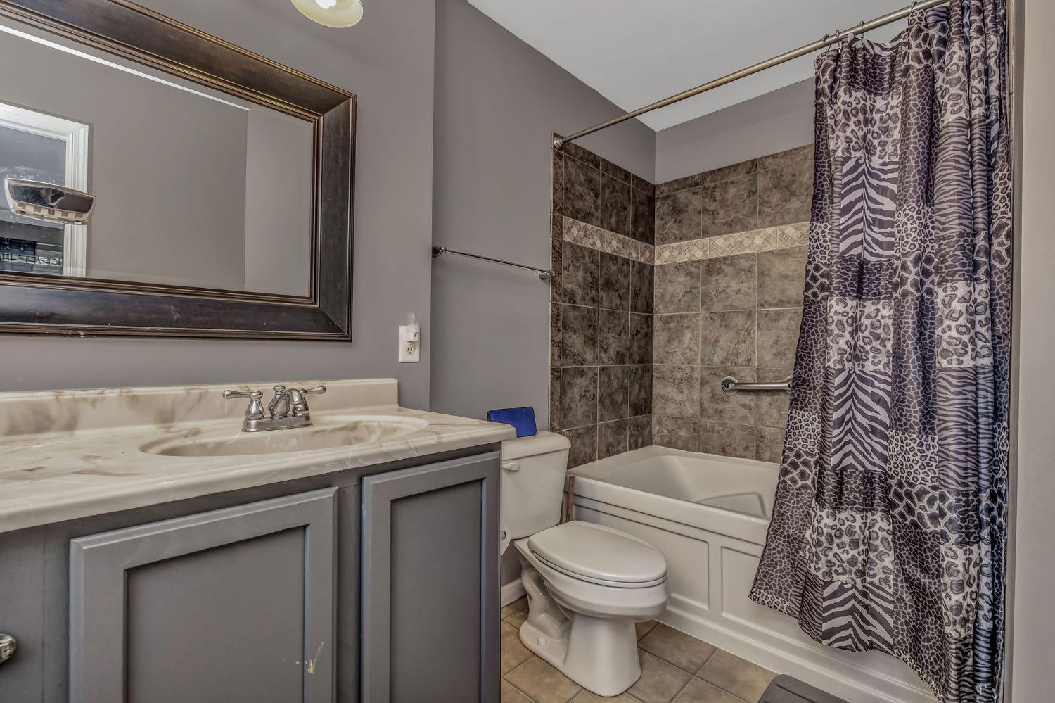 8218 Lawrence Road West Chester, OH 45069 - Photo 20 of 25