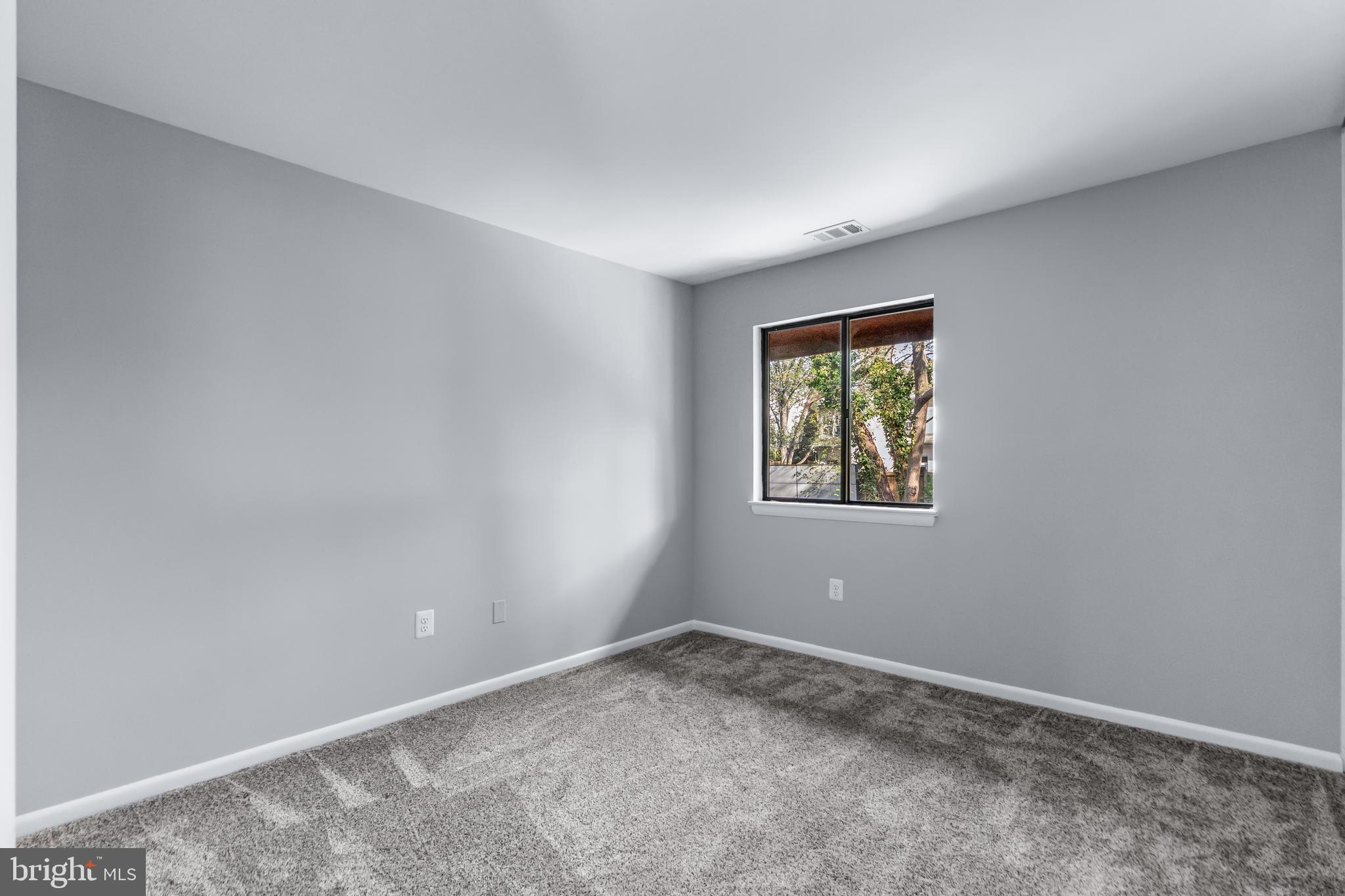 5211 MacArthur Terrace Northwest Washington, DC 20016 - Photo 35 of 53