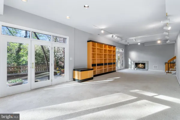 $2,395,000 | 5211 MacArthur Terrace Northwest, Washington, DC 20016