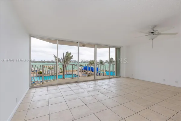 $2,900 | 7601 East Treasure Drive, Unit 607, North Bay Village, FL 33141